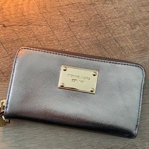 Michael Kors Wallet Silver with Gold hardware - Authentic